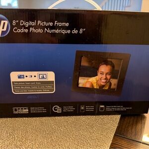 HP 8-Inch Digital Photo Frame in Black